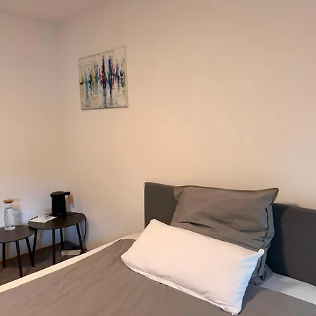 Modernes, Neumoebliertes Mit Gemeinschaftsbad Appartement Marburg